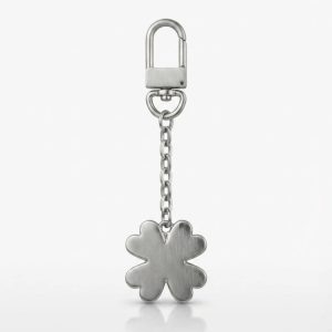 Klaver - Yonca Aura Platinum charm